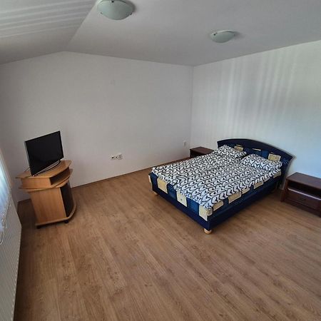 Wolf Apartments Marosszentgyörgy Kültér fotó